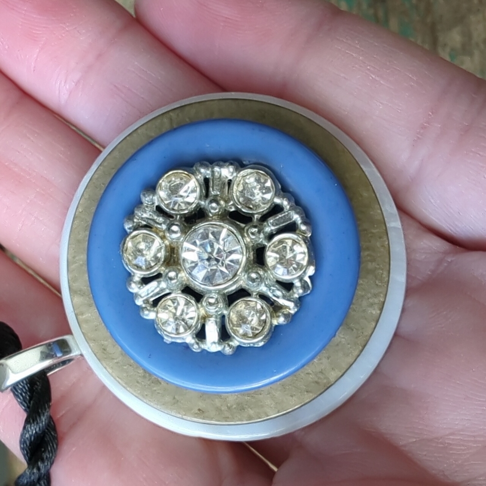 WHIMSY HOUSE I NWT Upcycled Mother of Pearl & Rhinestone Vintage Button Necklace